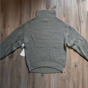 Wilfred Montpellier sweater